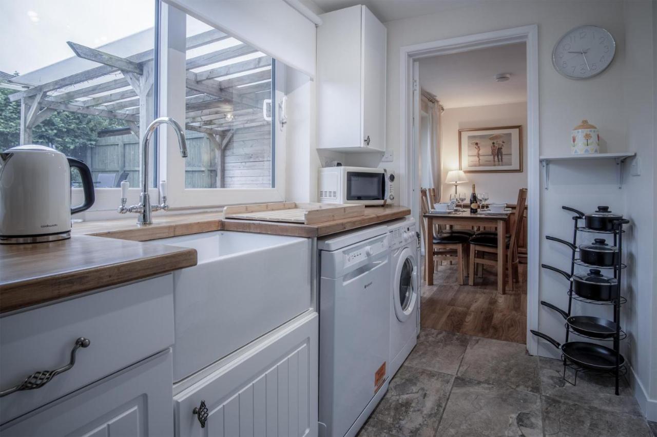 Seawinds - 2 Bedroom Bungalow - Pentlepoir 킬게티 외부 사진